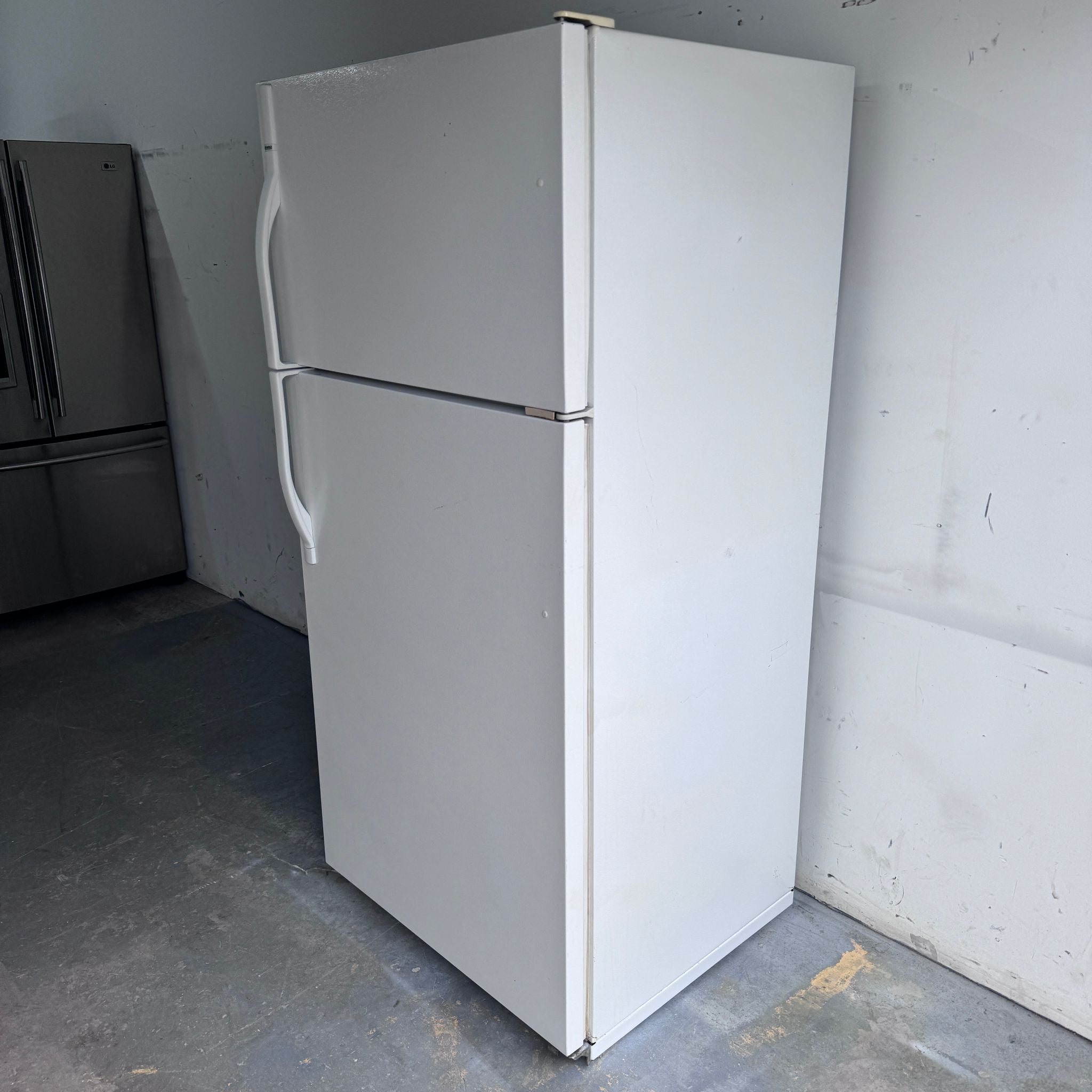 Kenmore Top and Bottom Refrigerator Kenmore Top and Bottom Refrigerator
